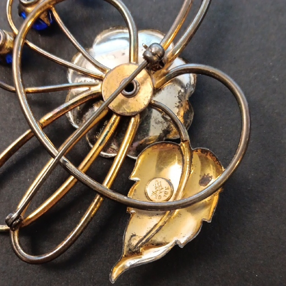 Vintage Harry Iskin Floral Brooch With Royal Blue Stones - Picture 2 of 4